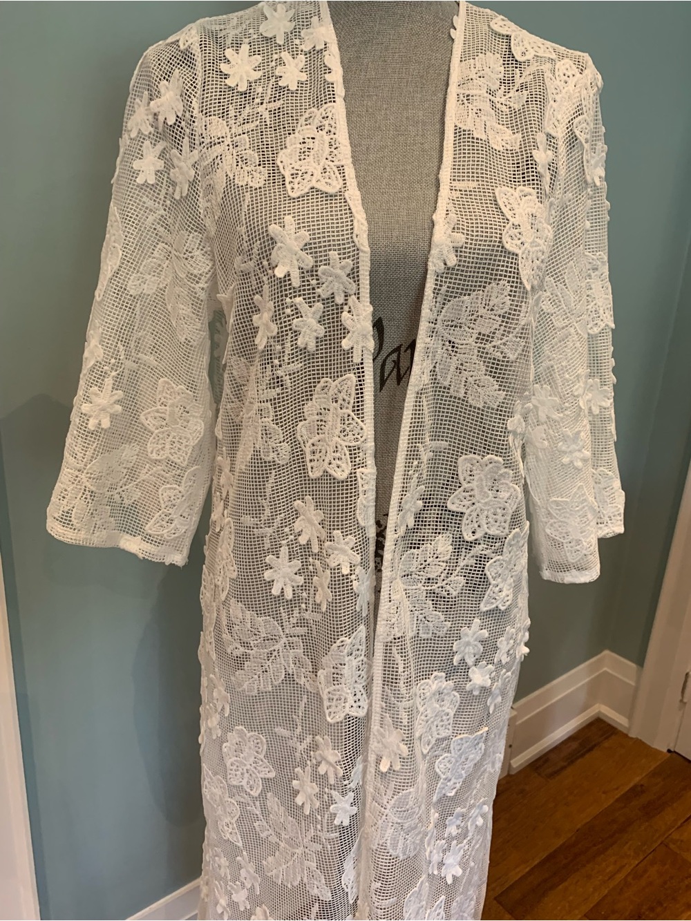 Maeve White Sheer Floral Lace Kimono Robe - Picture 6 of 16